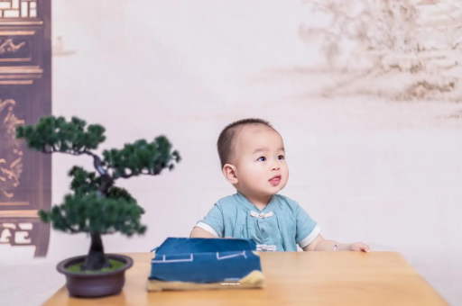 德阳满月宝宝放屁臭 德阳满月宝宝放屁臭